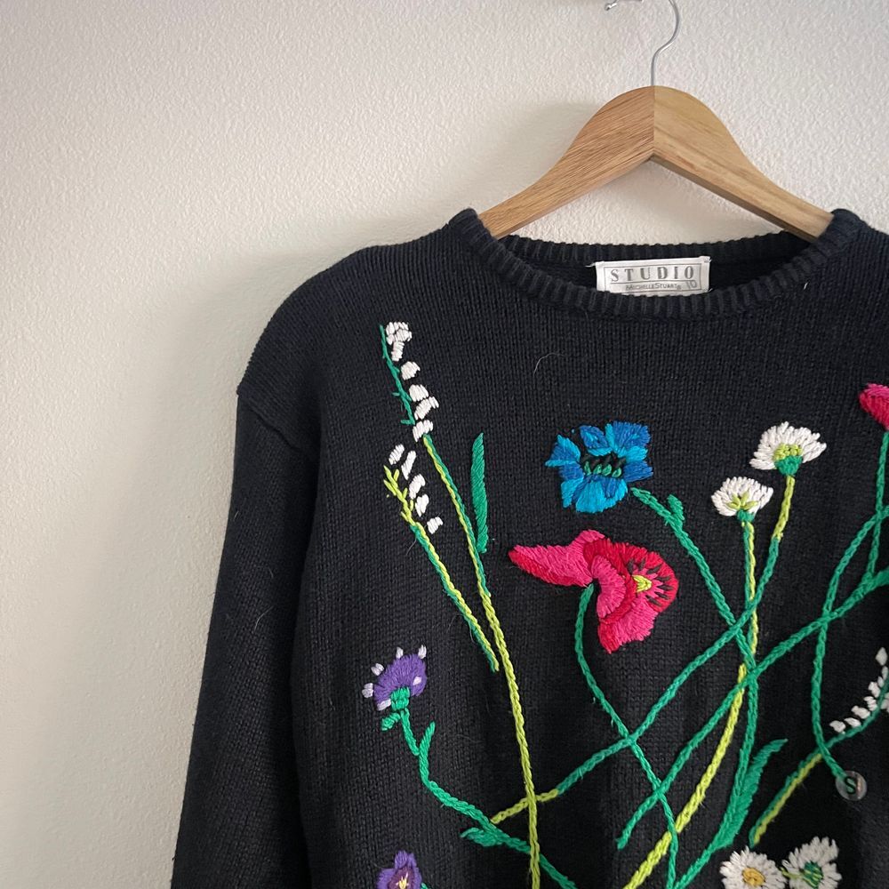 Deadstock Studio Michelle Stuart Hand-Knit Floral Embroidered Sweater - Picture 3 of 9